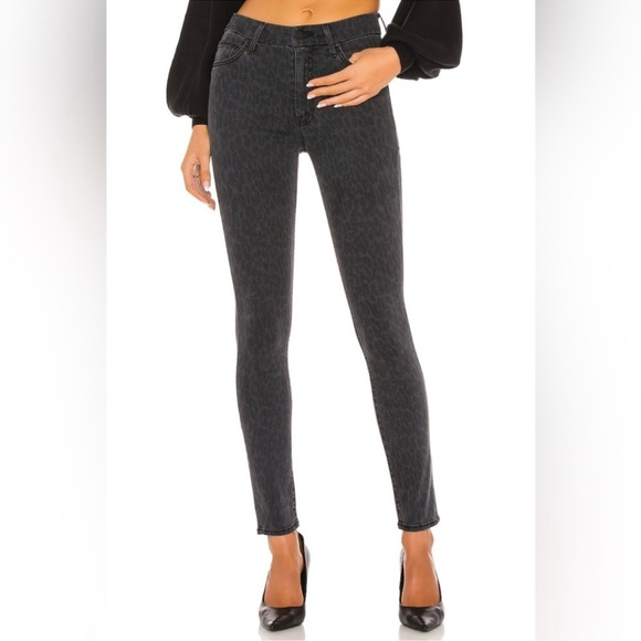 Mother High Waisted Looker Skinny Jeans in Bad Cat - Picture 2 of 11
